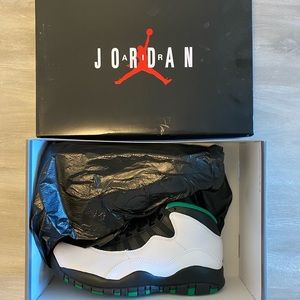 Jordan 10 Retro Seattle